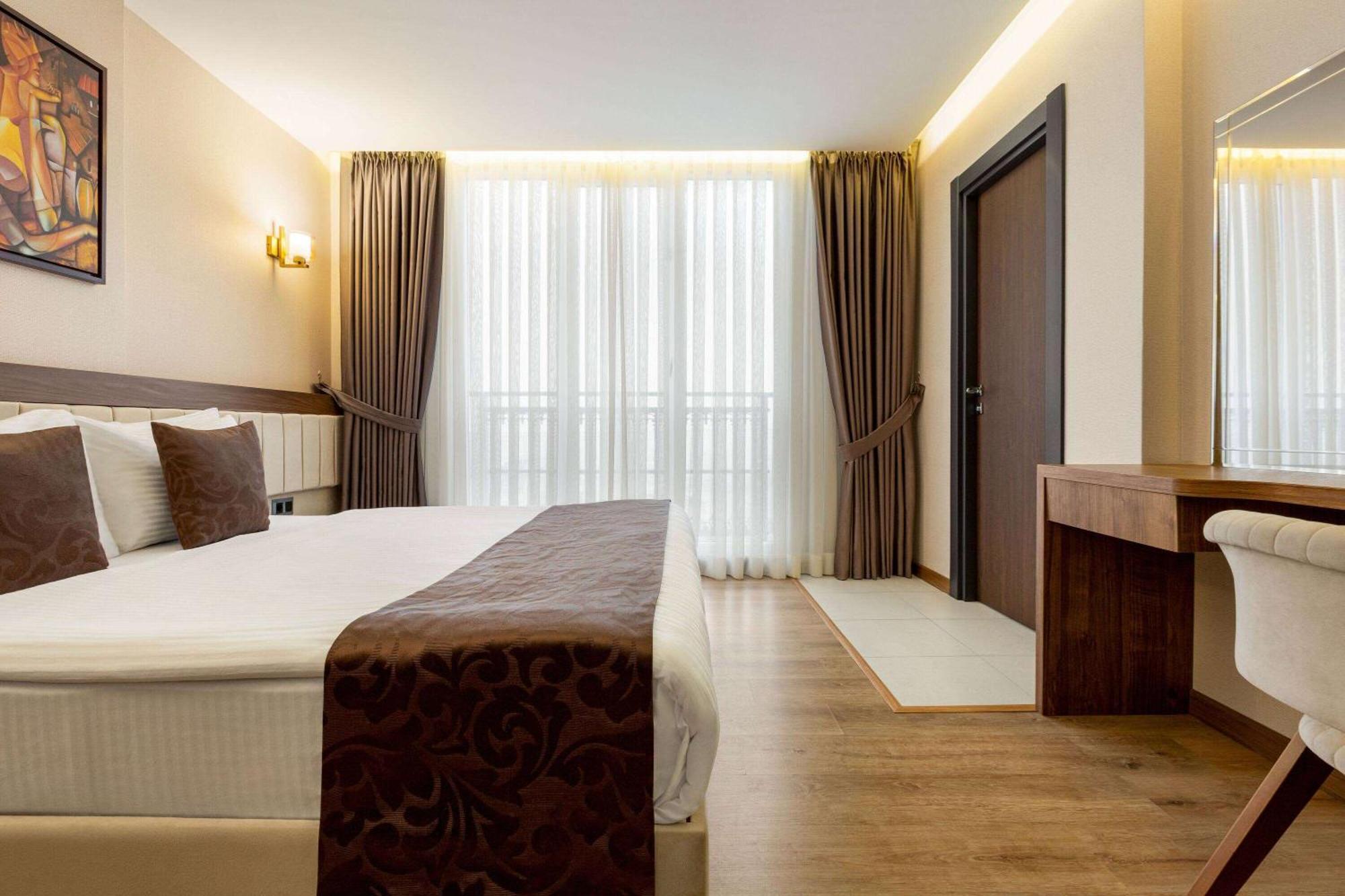 Trademark Collection By Wyndham Operla Airport Hotels Arnavutkoy Exterior foto