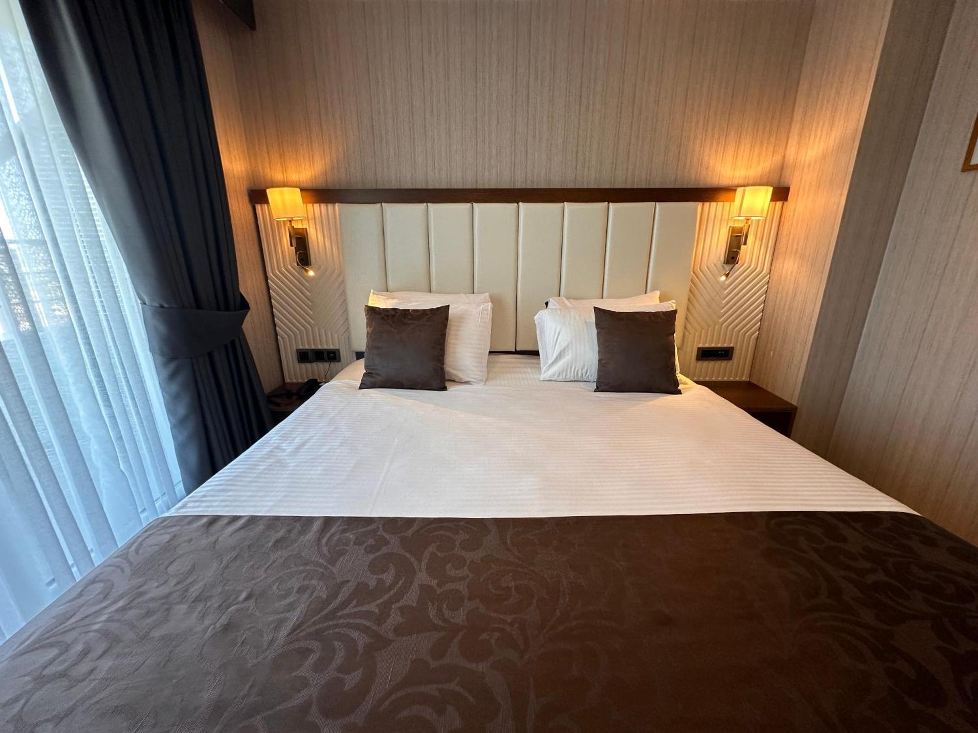 Trademark Collection By Wyndham Operla Airport Hotels Arnavutkoy Exterior foto