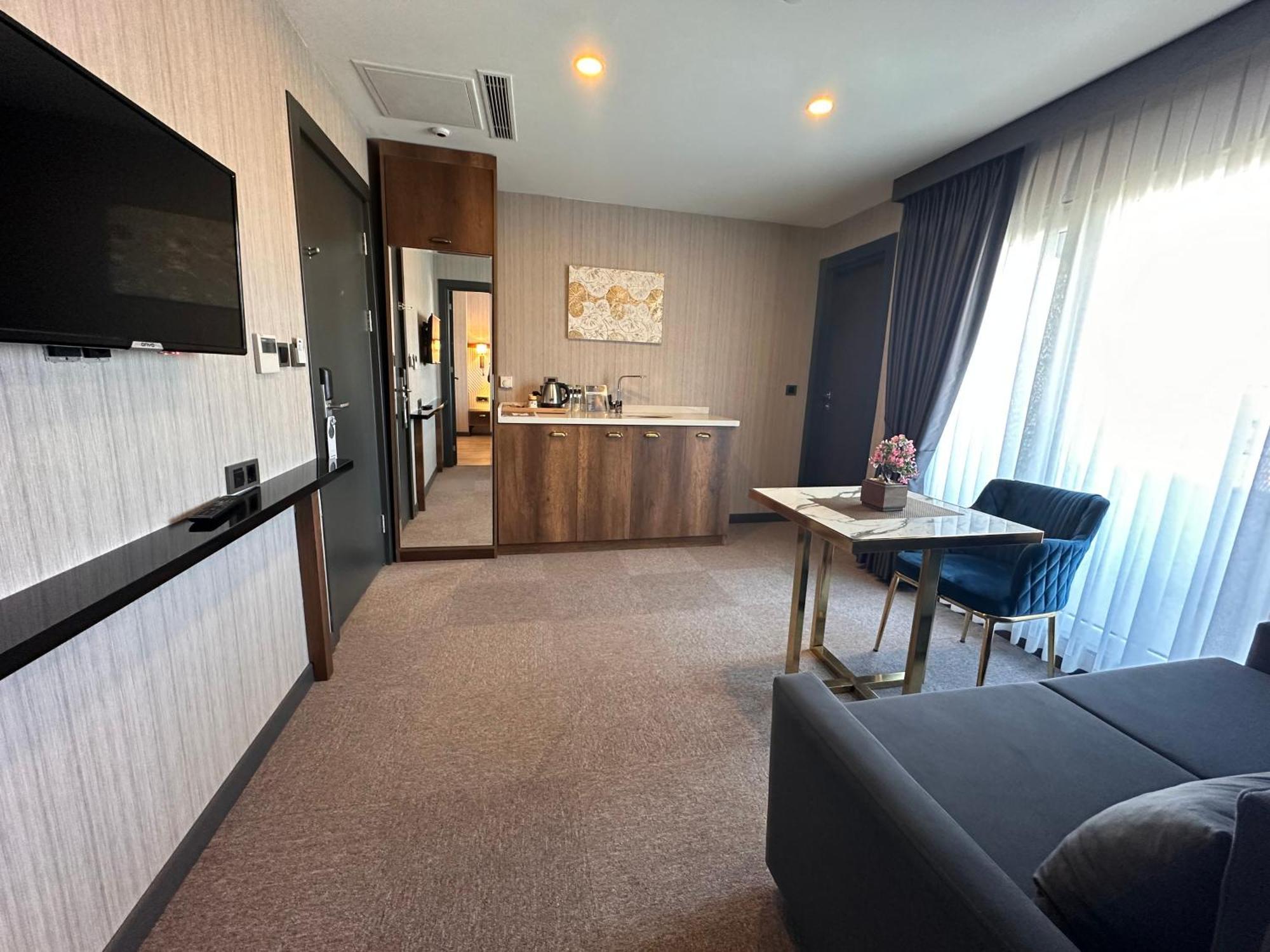 Trademark Collection By Wyndham Operla Airport Hotels Arnavutkoy Exterior foto