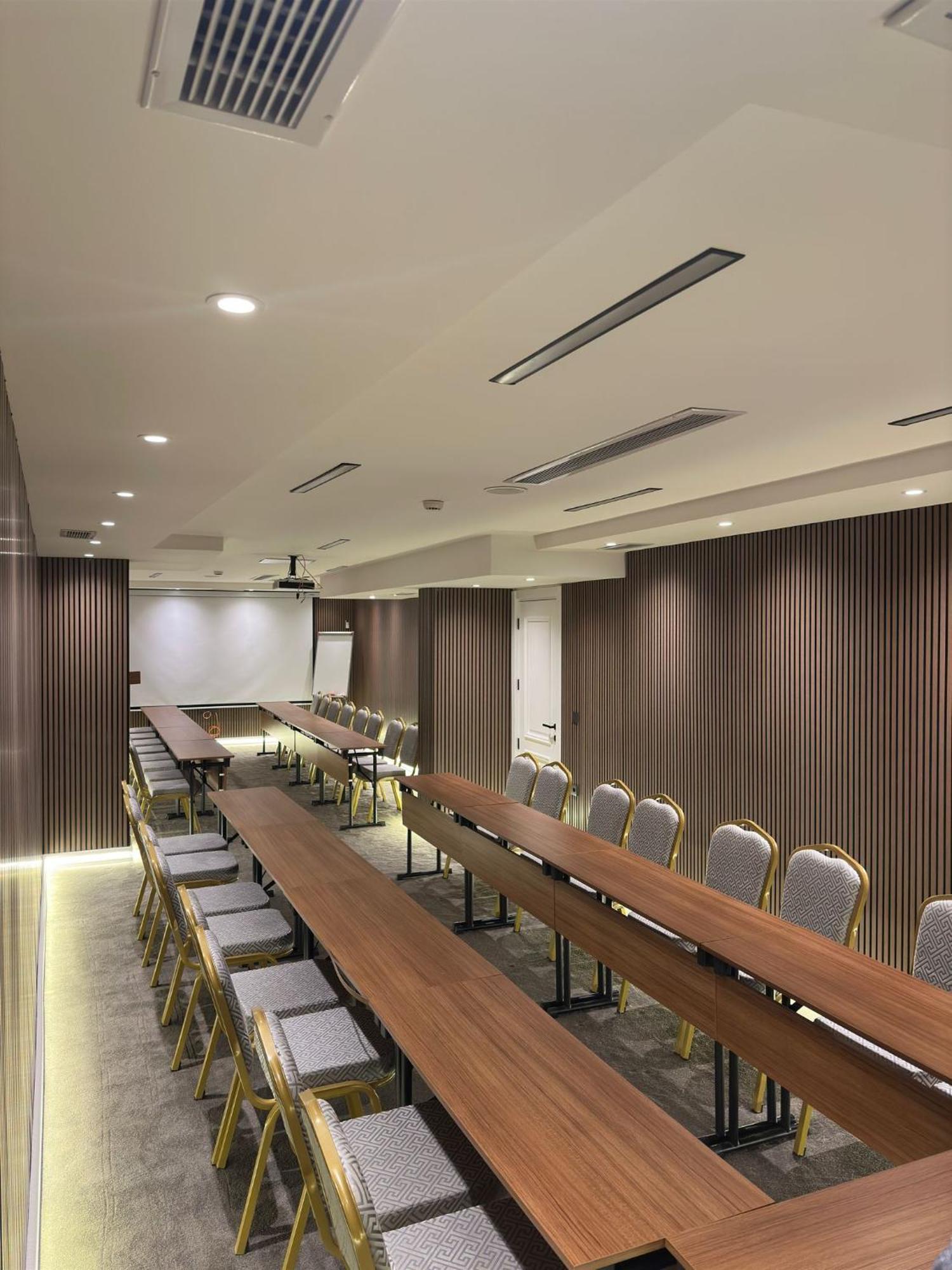 Trademark Collection By Wyndham Operla Airport Hotels Arnavutkoy Exterior foto